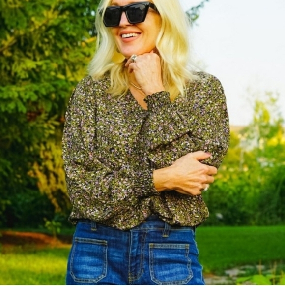 Cabi Chorus Green Purple Ditsy Field Blouse Size Small #4161 - Picture 5 of 6